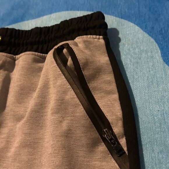 WT02 Two-Tone Tech Shorts - Picture 2 of 7
